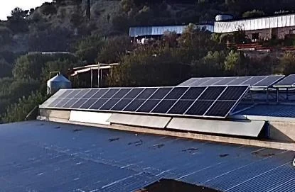 Αυτόνομο φωτοβολταϊκό 10 kW με μπαταρίες 25 kWh στον Ζαρό Ηρακλείου